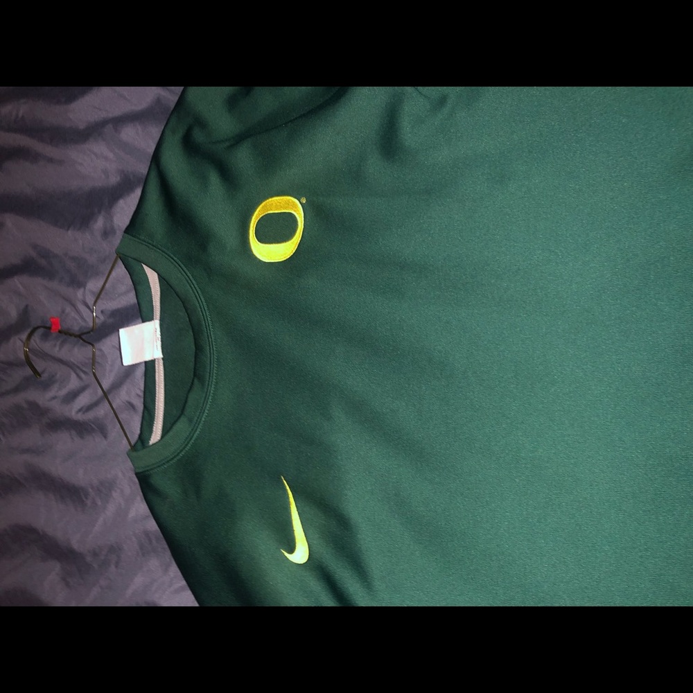 Oregon college green sweater